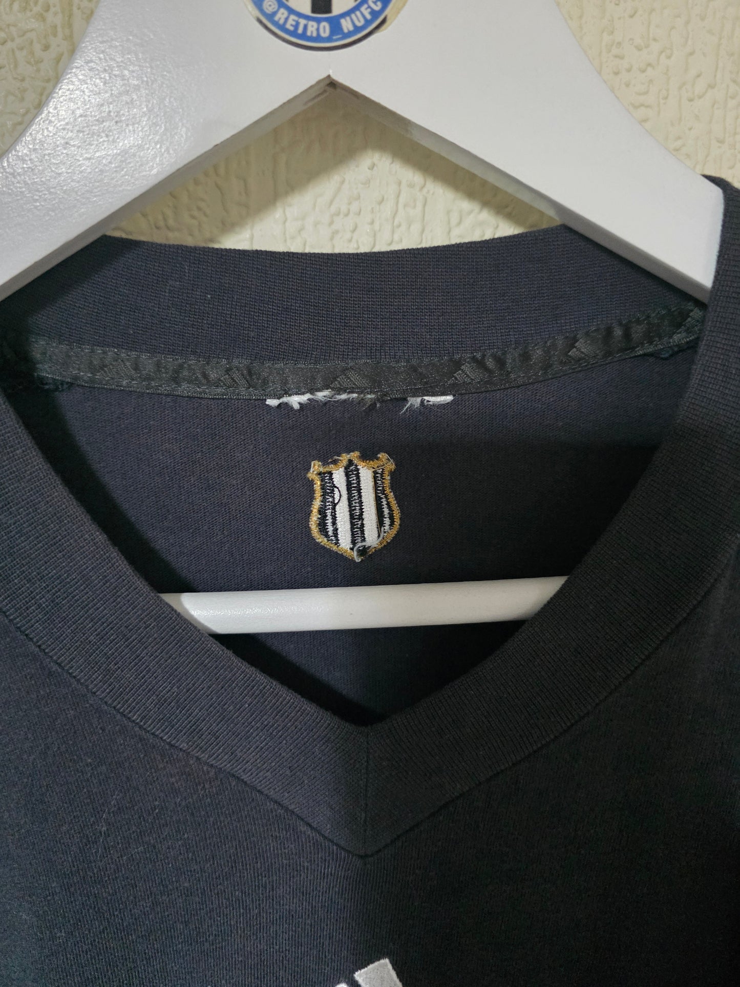 Newcastle United 2001/02 Adidas training shirt - Medium