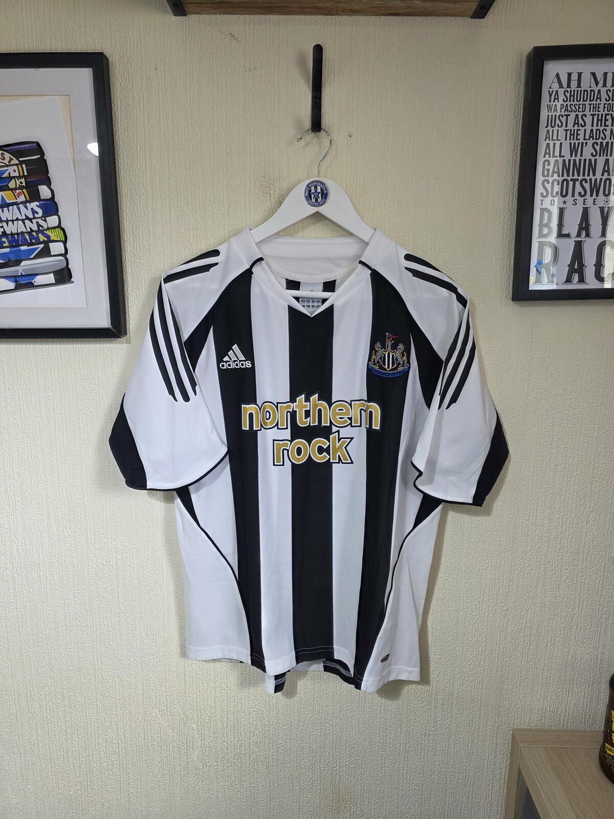 Newcastle United 2005/07 Adidas Home Shirt - Small
