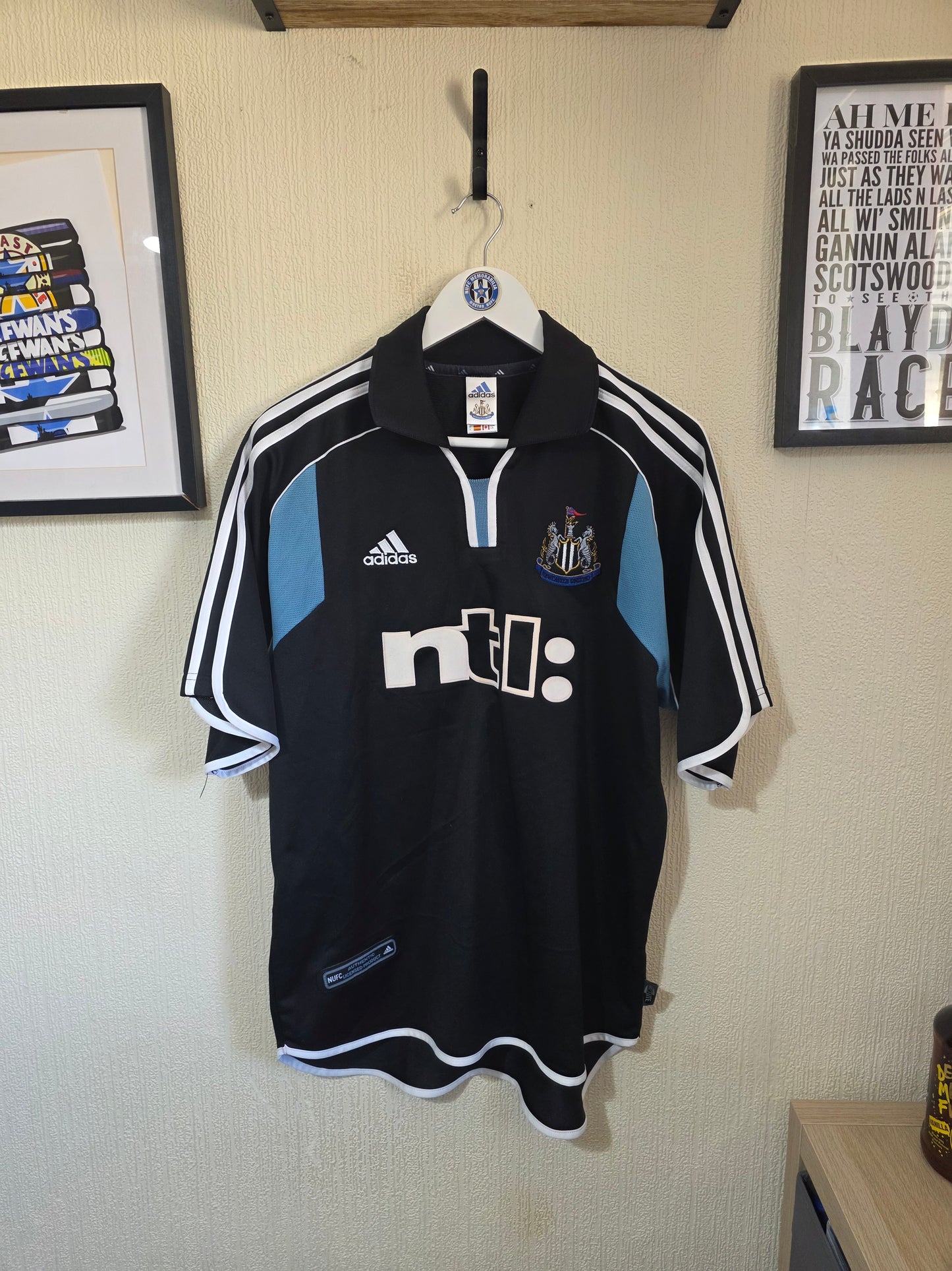 Newcastle United 2000/01 Adidas Away Shirt - Large