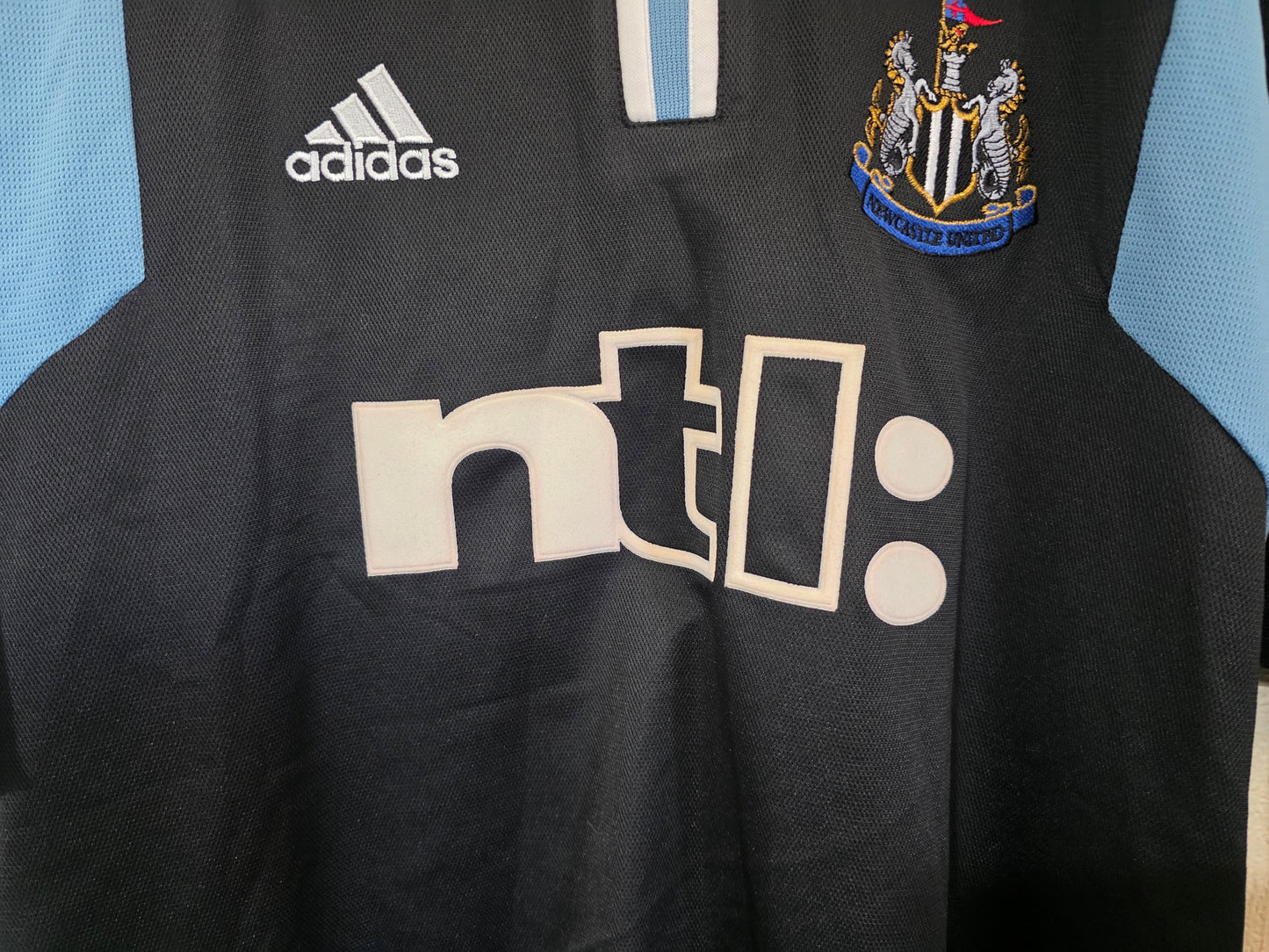 Newcastle United 2000/01 Adidas Away Shirt - Large