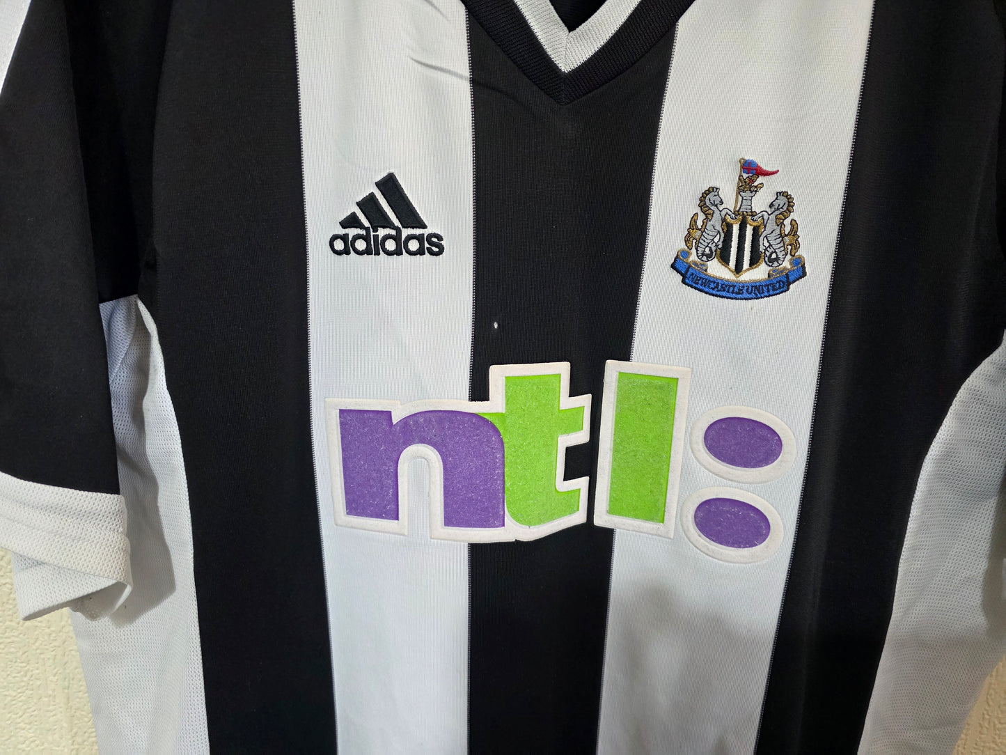 Newcastle United 2001/03 Adidas Home Shirt #11 SPEED - Large