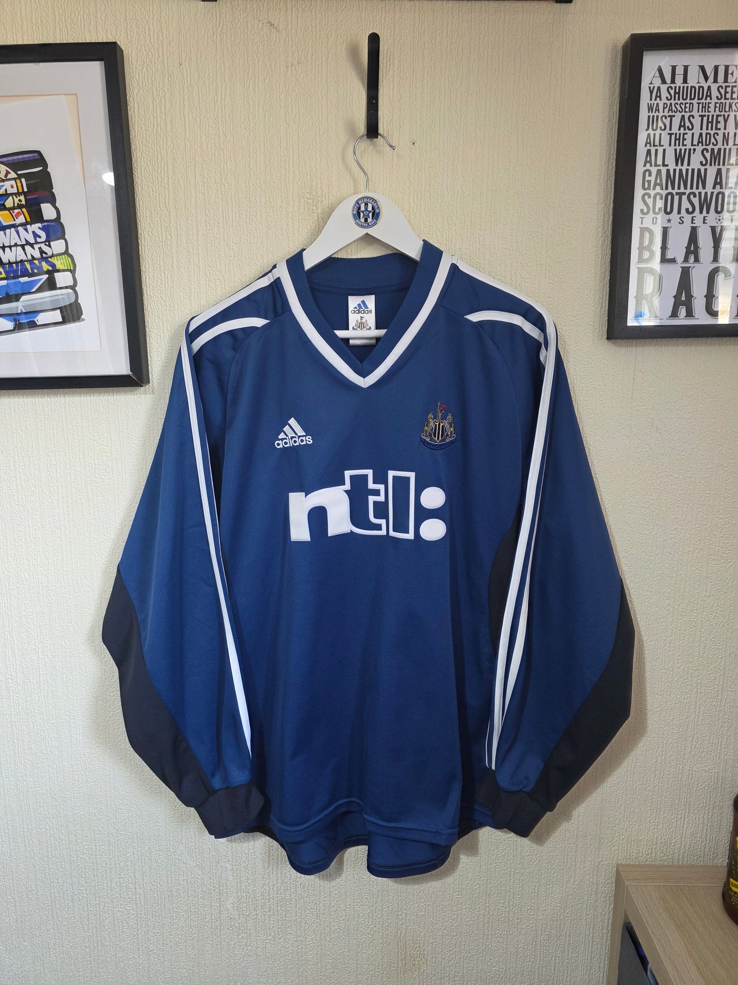Newcastle United 2001/02 Adidas Long Sleeved Away Shirt - Large