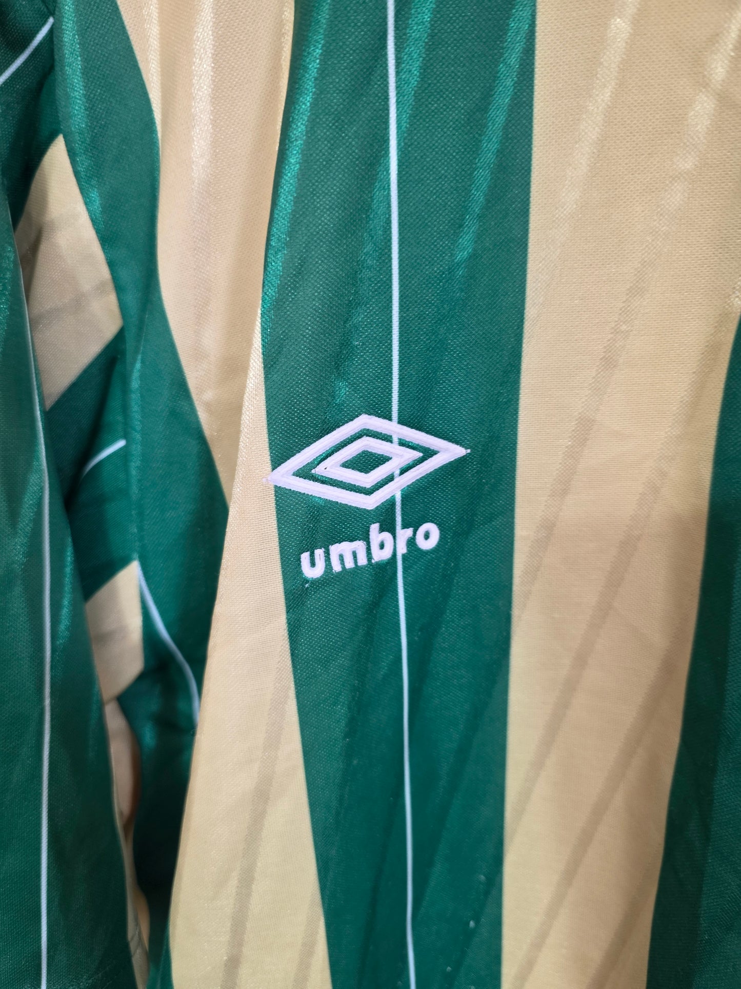 Newcastle United 1988/90 Umbro Away Shirt - Large