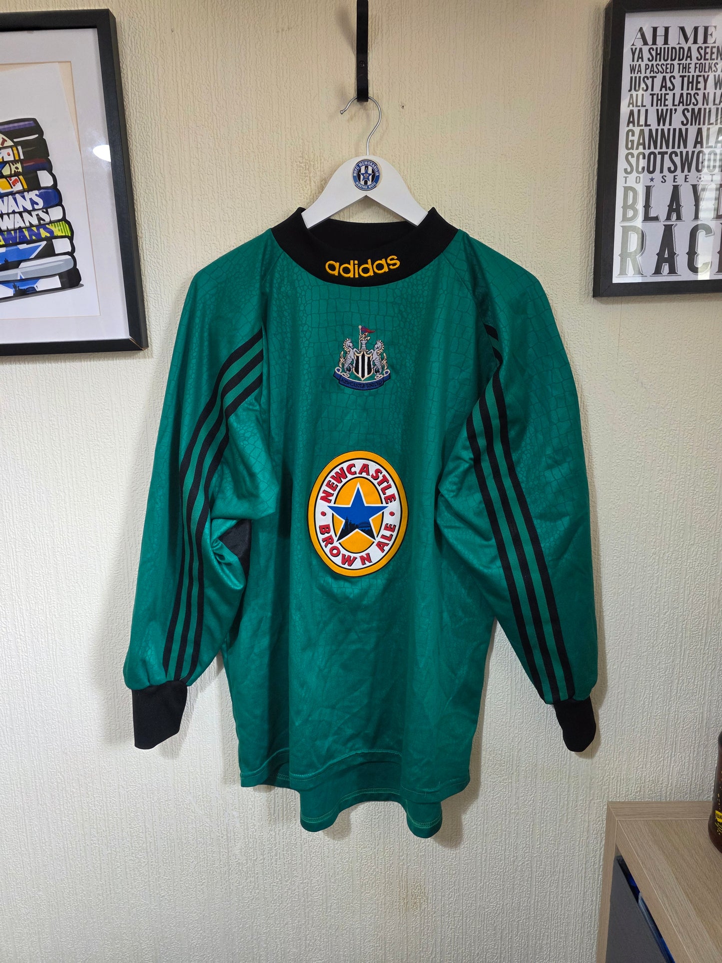 Newcastle United 1997/98 Adidas Keeper Shirt - Medium