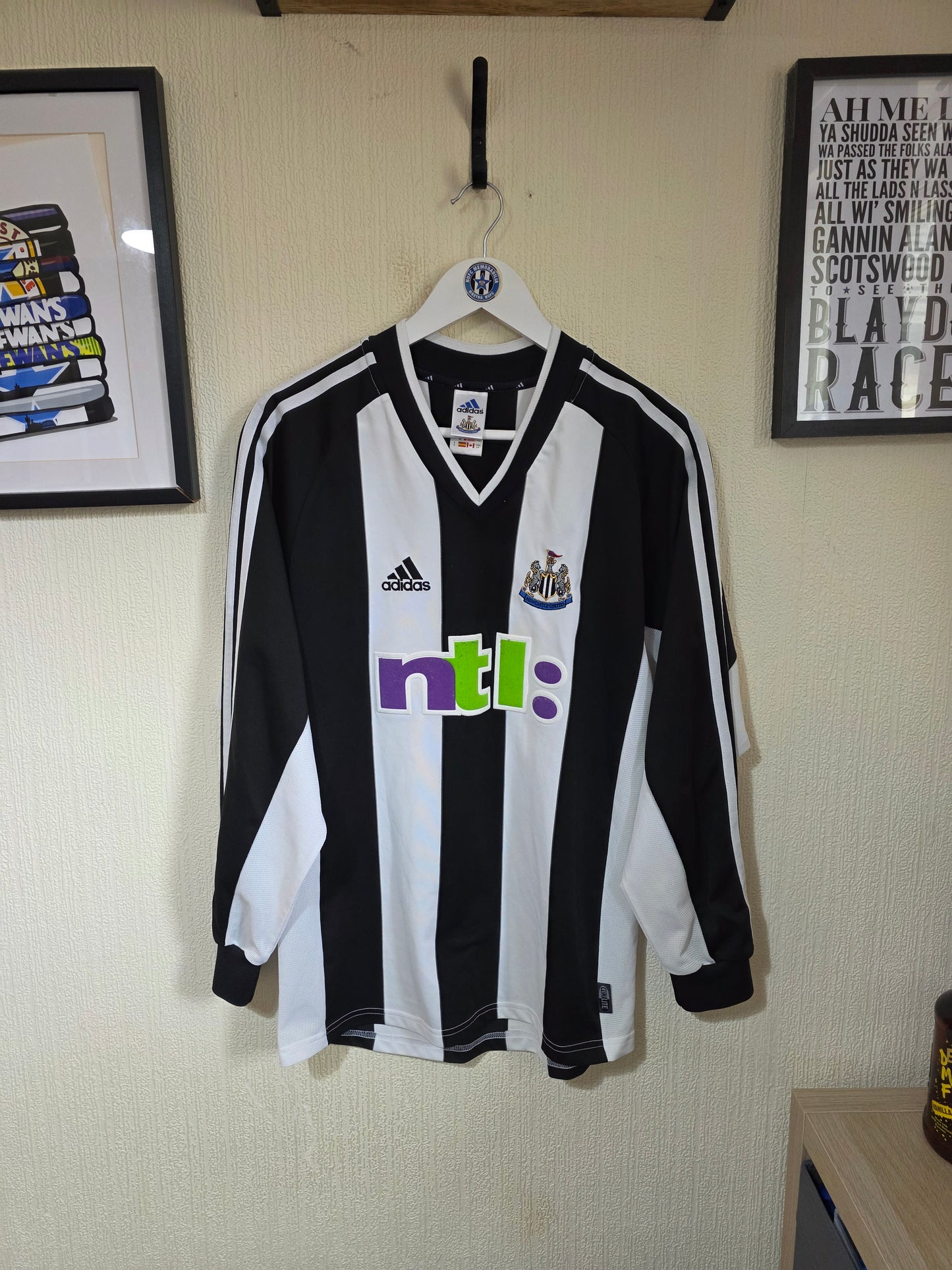 Newcastle United 2001/03 Adidas Long Sleeved Home Shirt - Small
