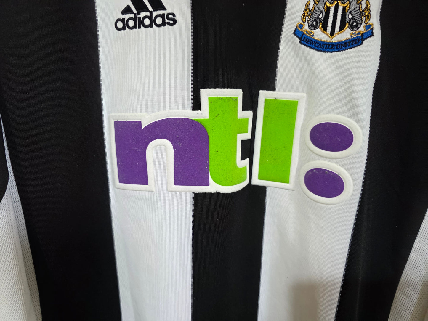 Newcastle United 2001/03 Adidas Long Sleeved Home Shirt - Small