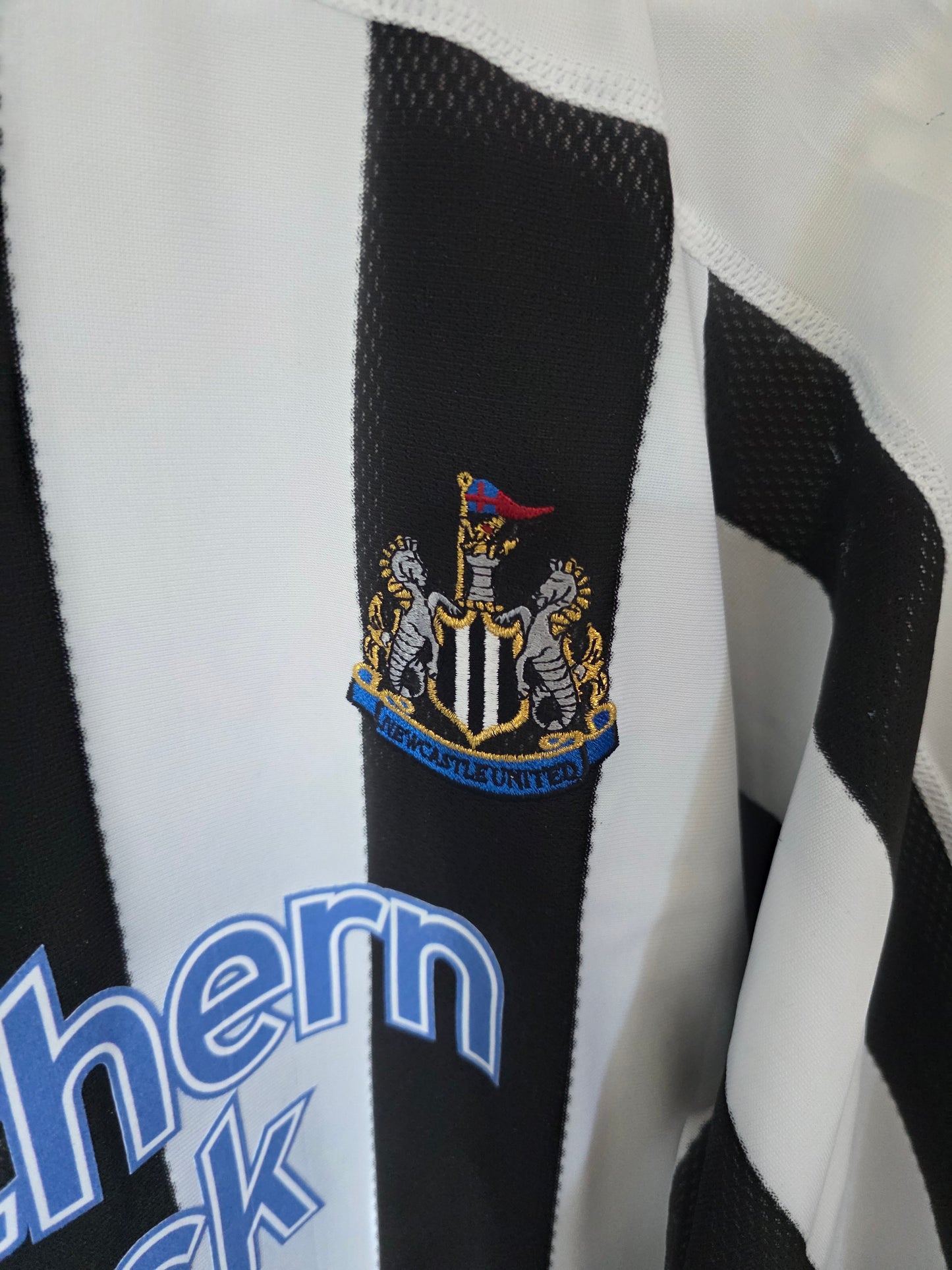 Newcastle United 2003/05 Oliver Bernard match worn home shirt