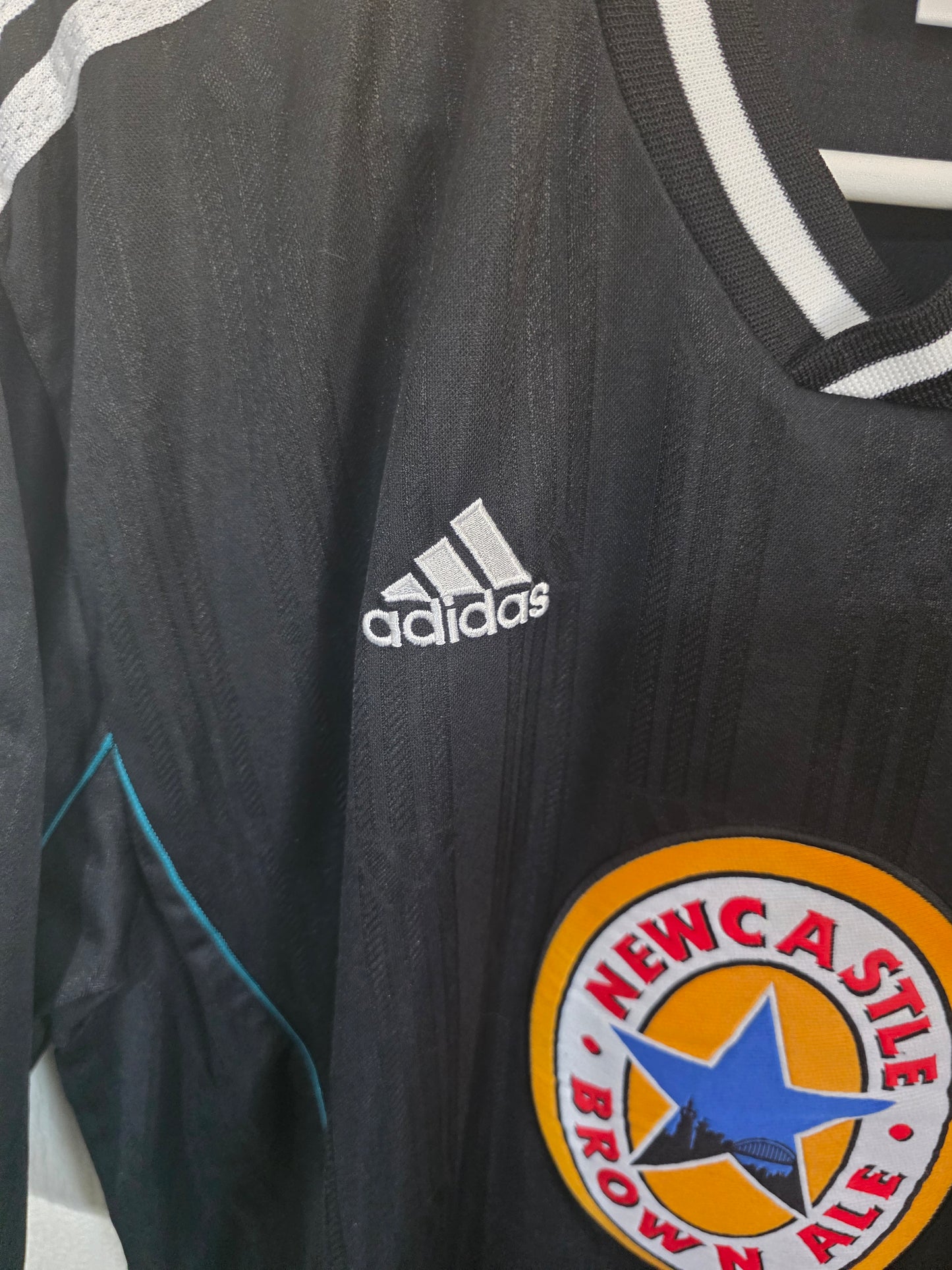 Newcastle United 1999/00 Adidas Training Shirt - XL