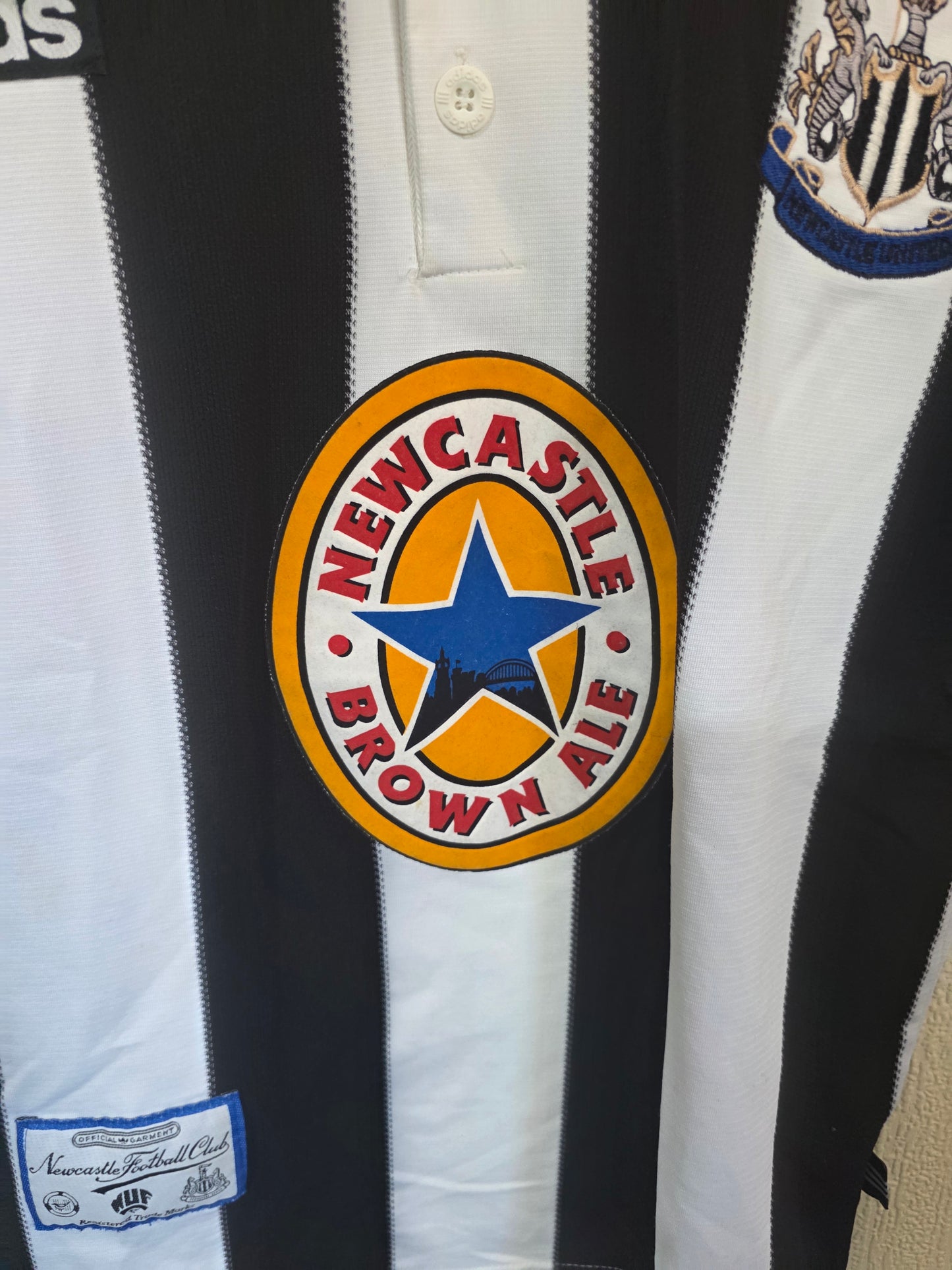 Newcastle United 1995/97 Adidas Home Shirt - Small