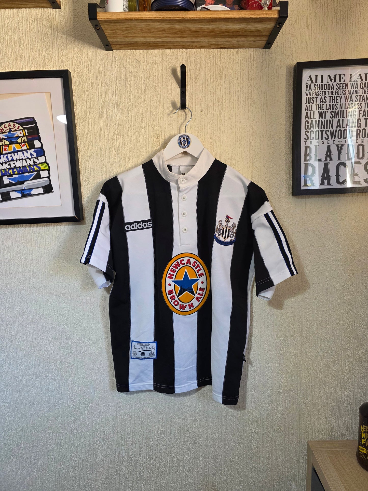 Newcastle United 1995/97 Adidas home shirt #14 GINOLA - Small