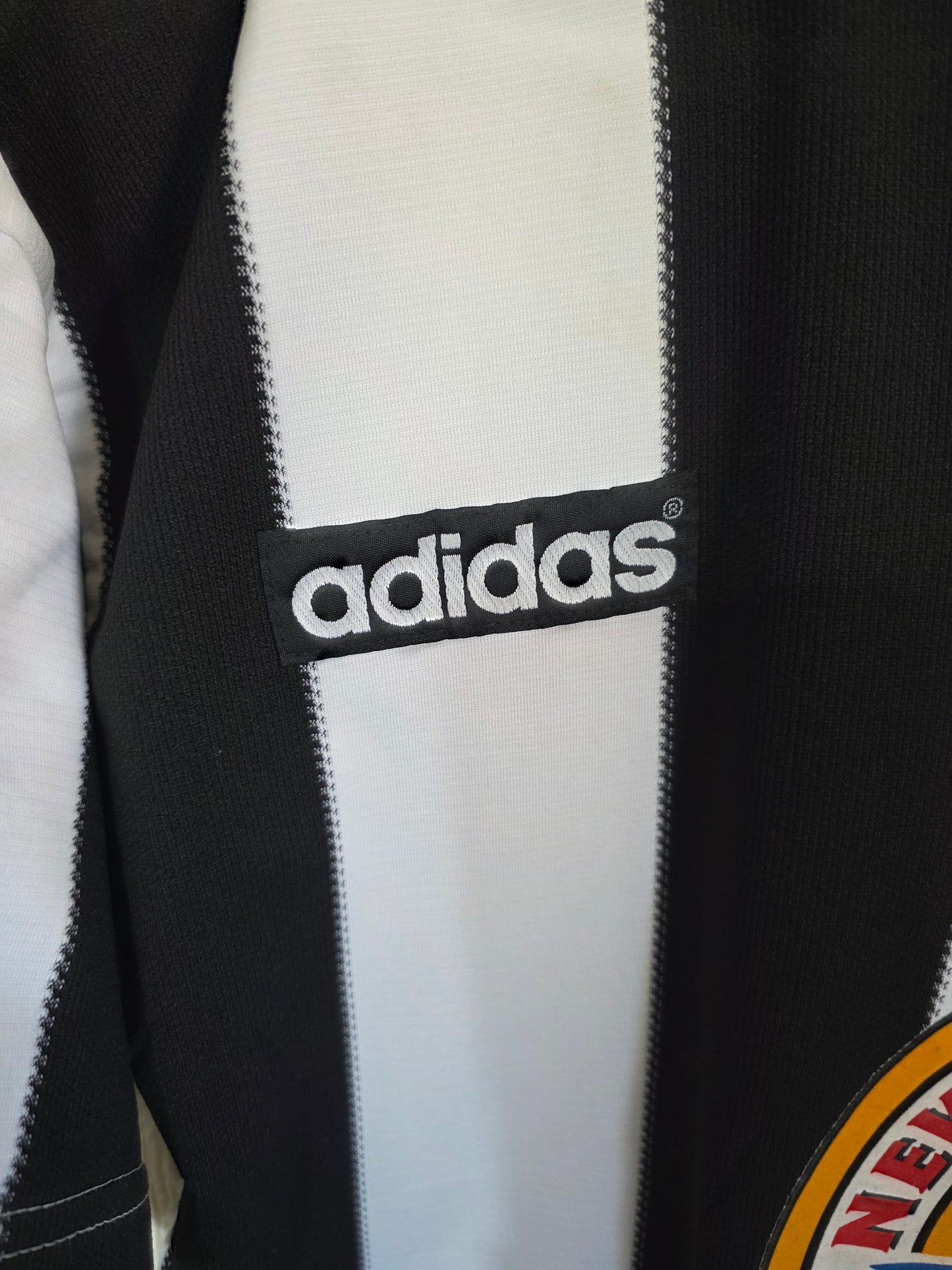 Newcastle United 1995/97 Adidas home shirt #14 GINOLA - Small