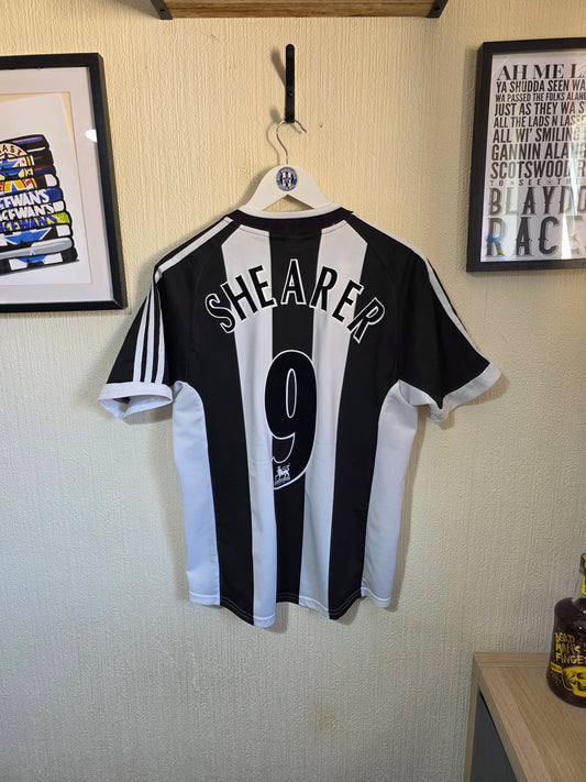 Newcastle United 2001/02 Adidas home shirt #9 SHEARER - Small