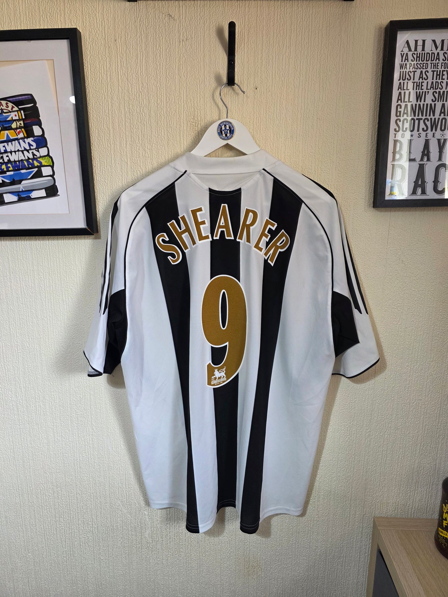 Newcastle United 2005/07 Adidas home shirt #9 SHEARER - XL