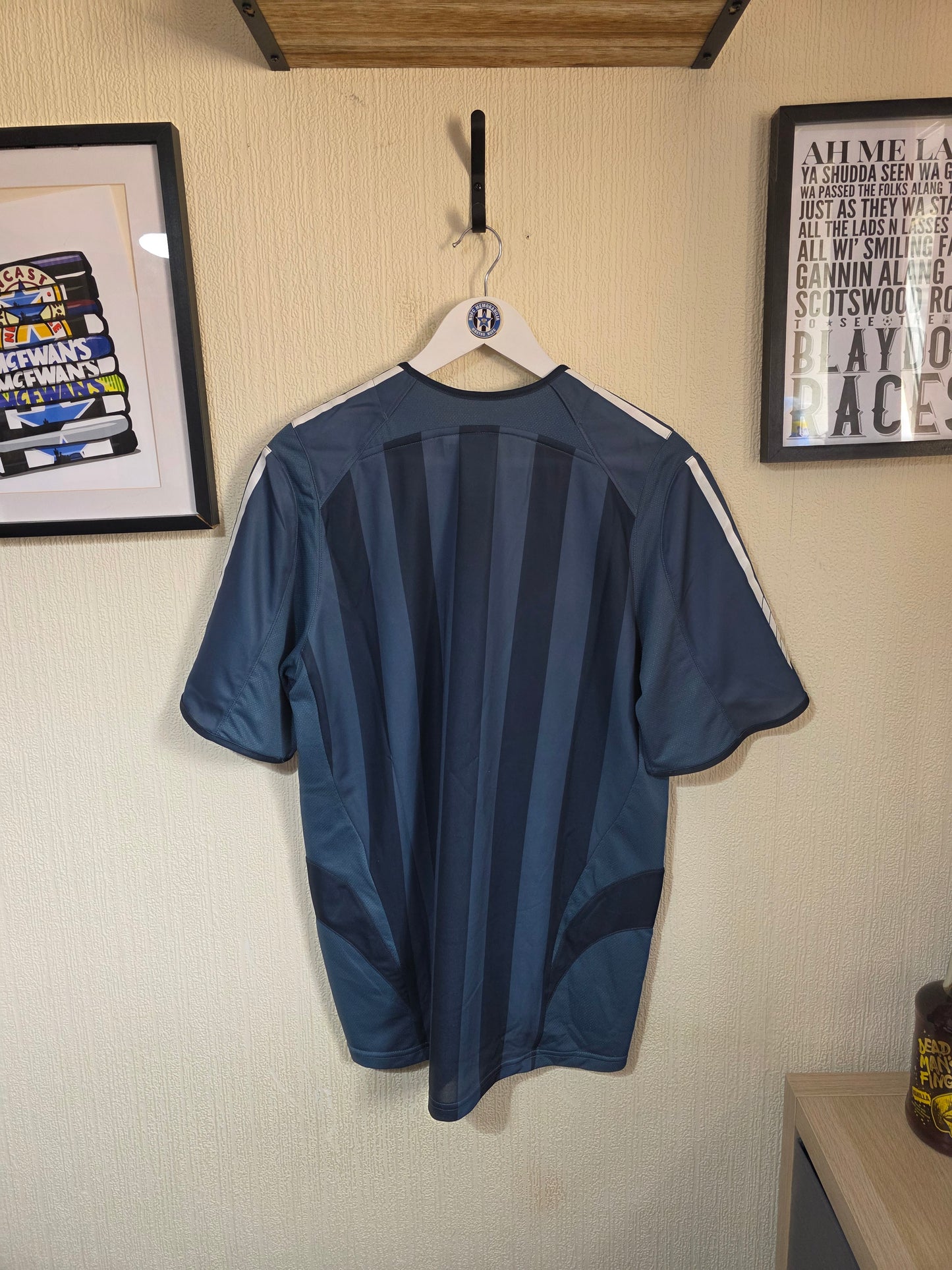 Newcastle United 2005/06 Adidas away shirt - Medium