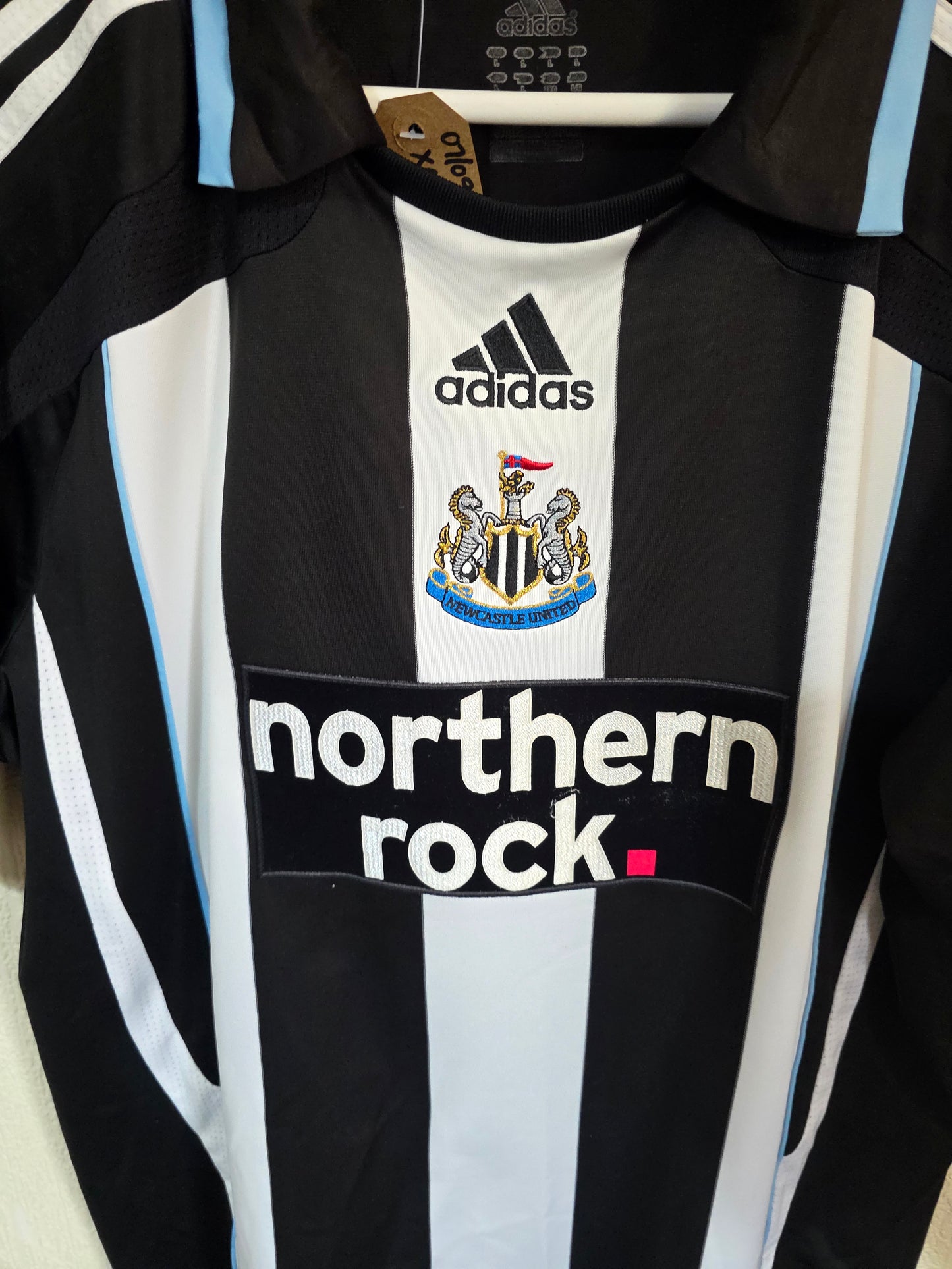 Newcastle United 2007/09 Adidas home shirt #36 VIDUKA - Large
