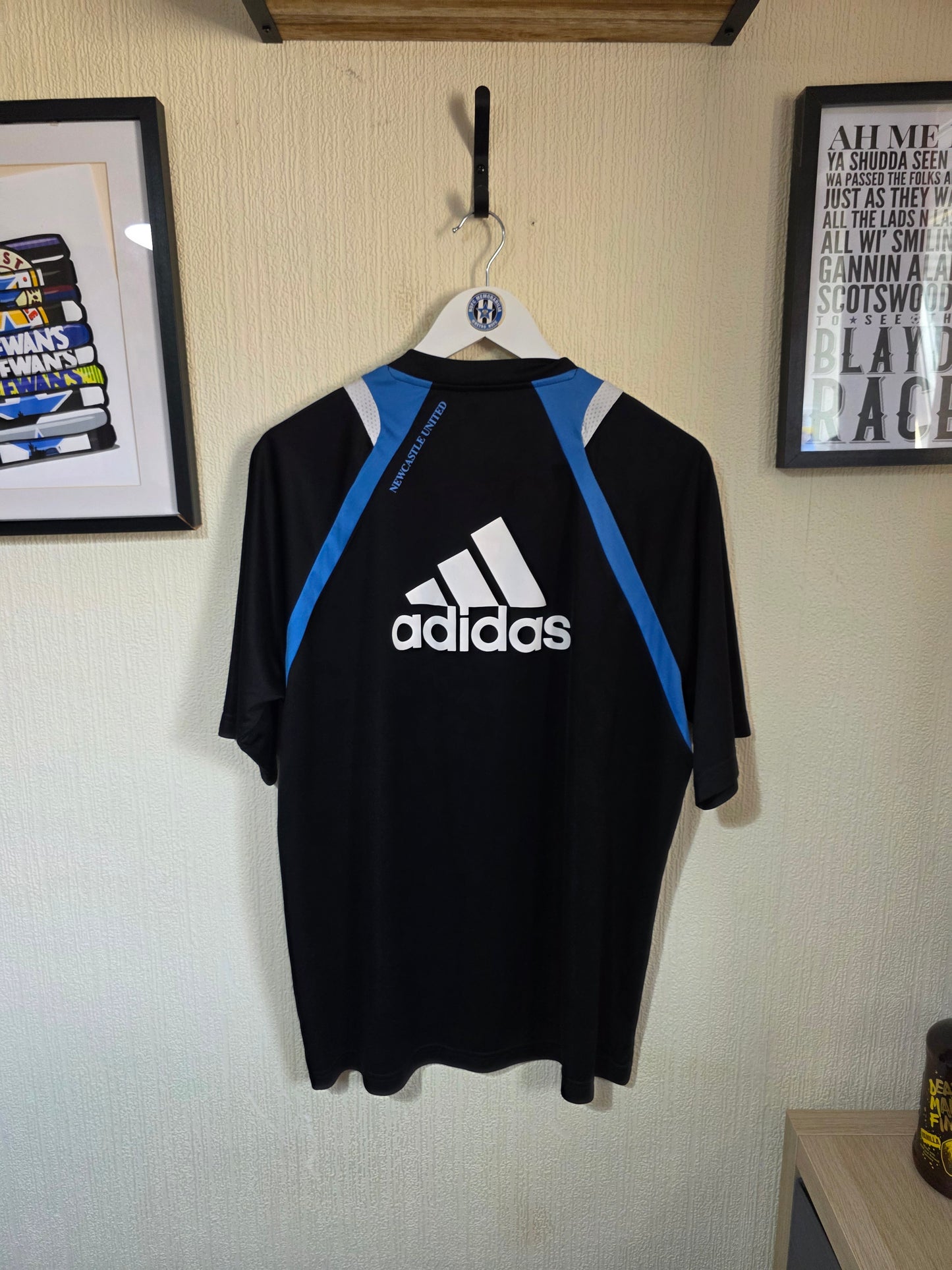 Newcastle United 2009/10 Adidas player worn training top - XL