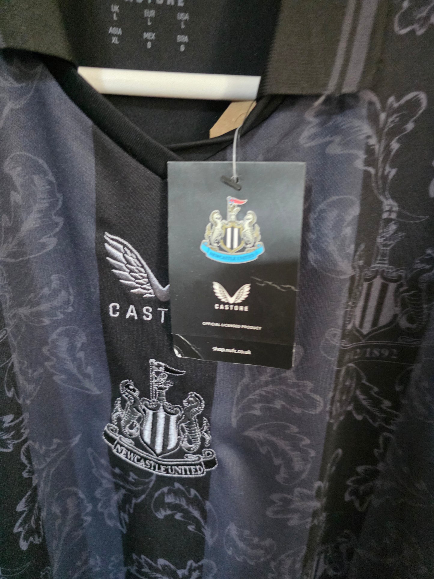 Newcastle United 2021/22 Castore fourth shirt BNWT - Large