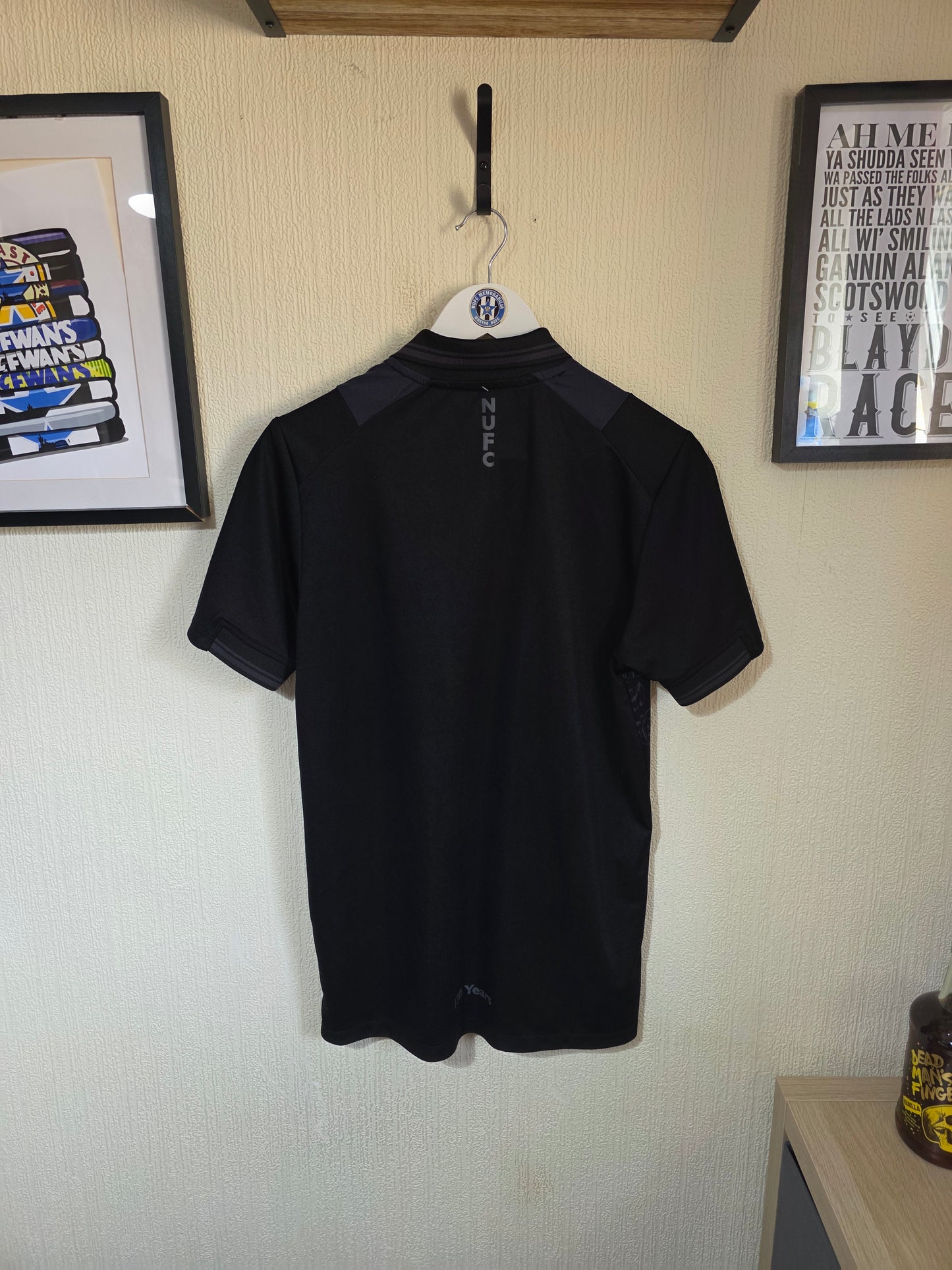 Newcastle United 2021/22 Castore fourth shirt - Medium