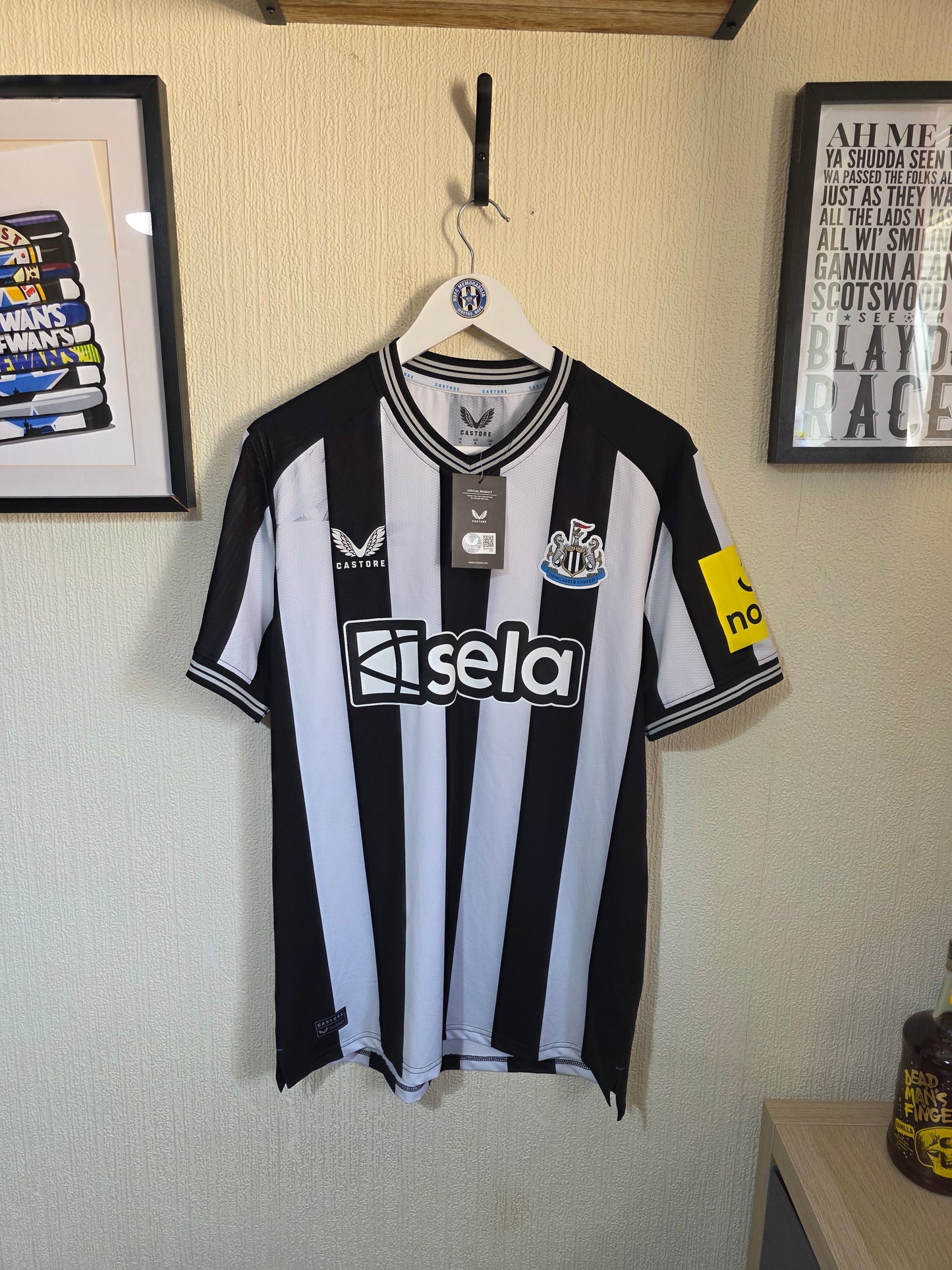 Newcastle United 2023/24 Castore home shirt BNWT - XL