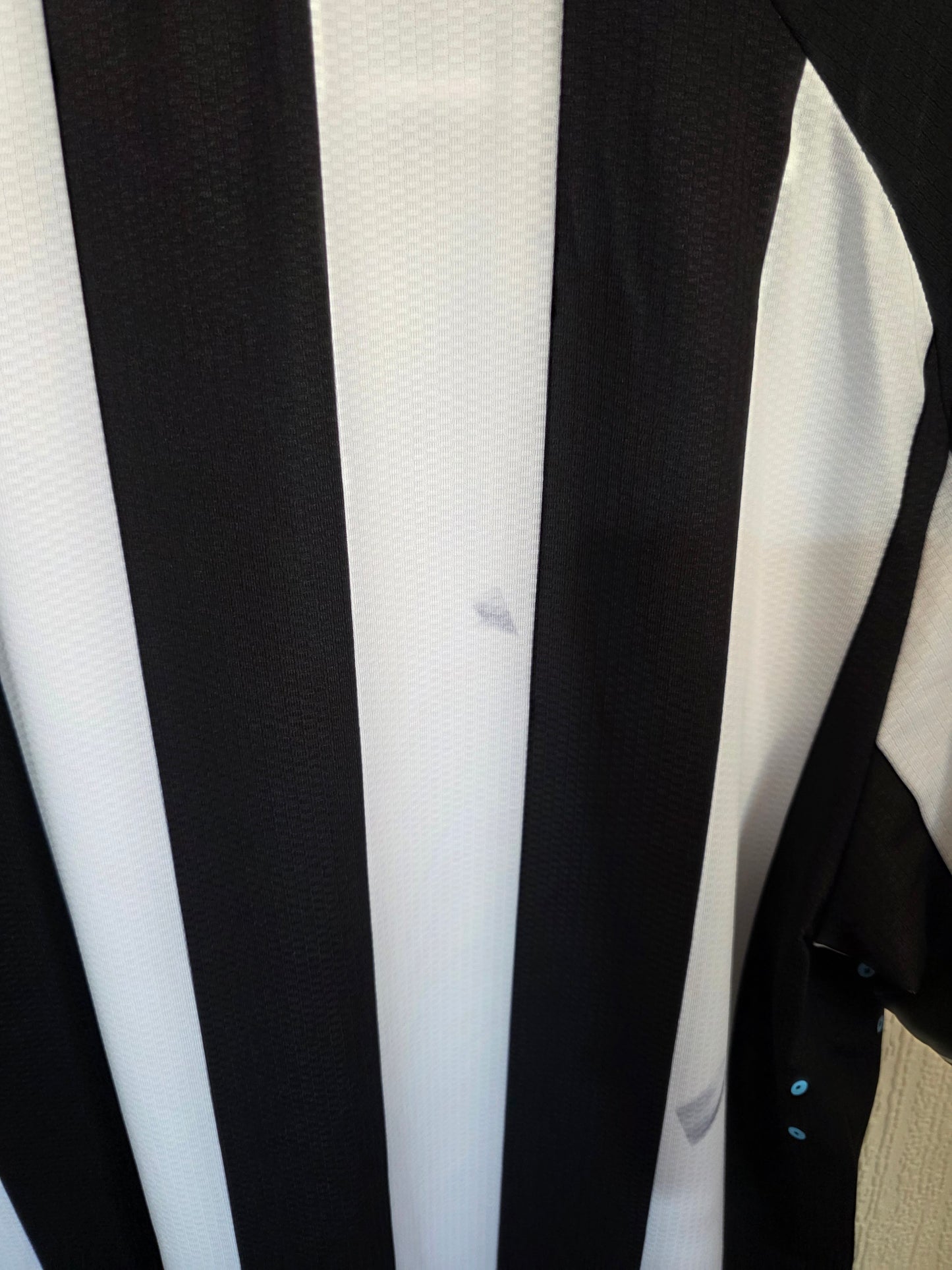 Newcastle United 2023/24 Castore home shirt BNWT - XL