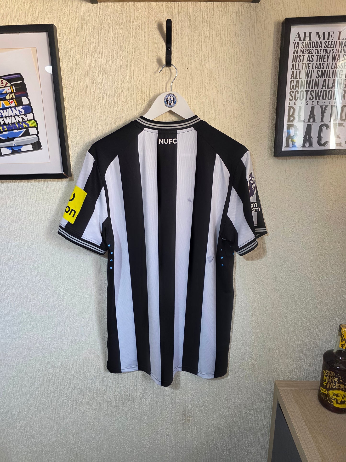 Newcastle United 2023/24 Castore home shirt BNWT - XL