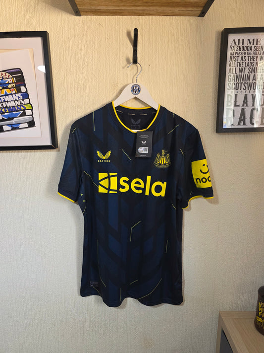 Newcastle United 2023/24 Castore away shirt BNWT - XL
