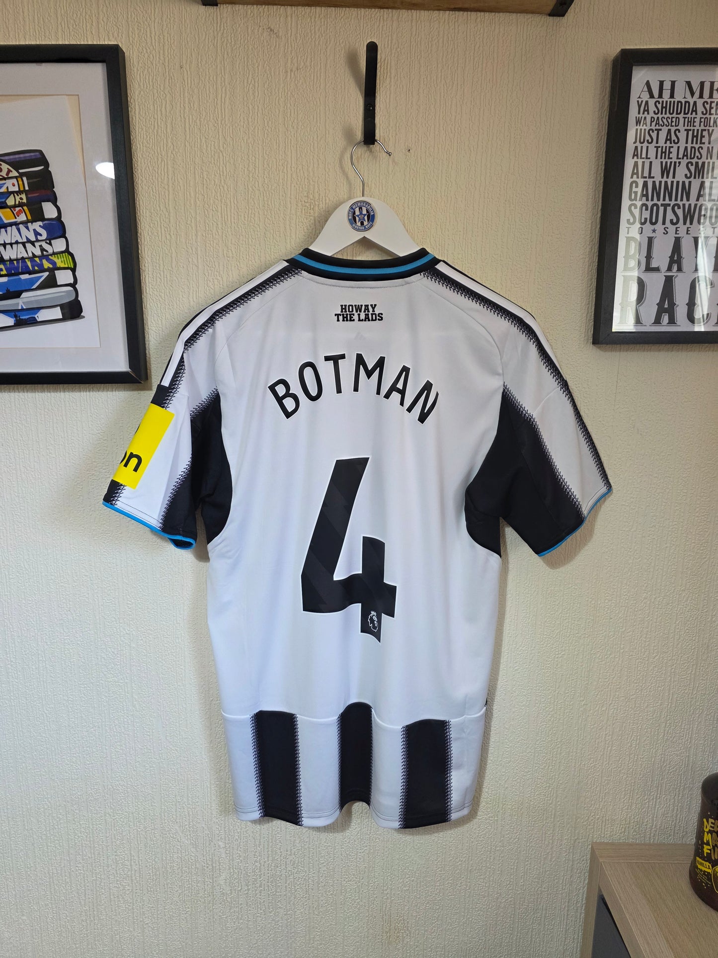 Newcastle United 2025/26 Adidas home shirt BNWT, #4 BOTMAN - Medium