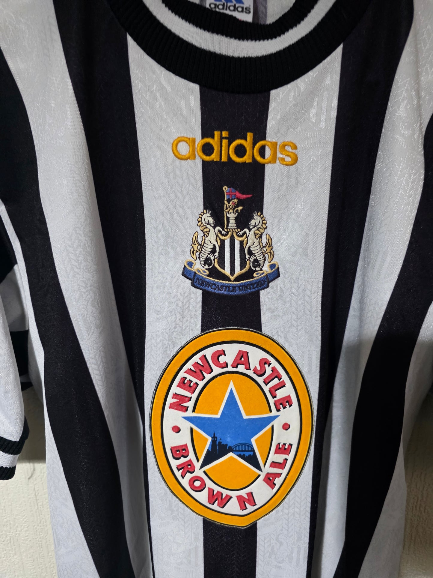 Newcastle United 1997/99 Adidas Home Shirt #9 SHEARER - Medium