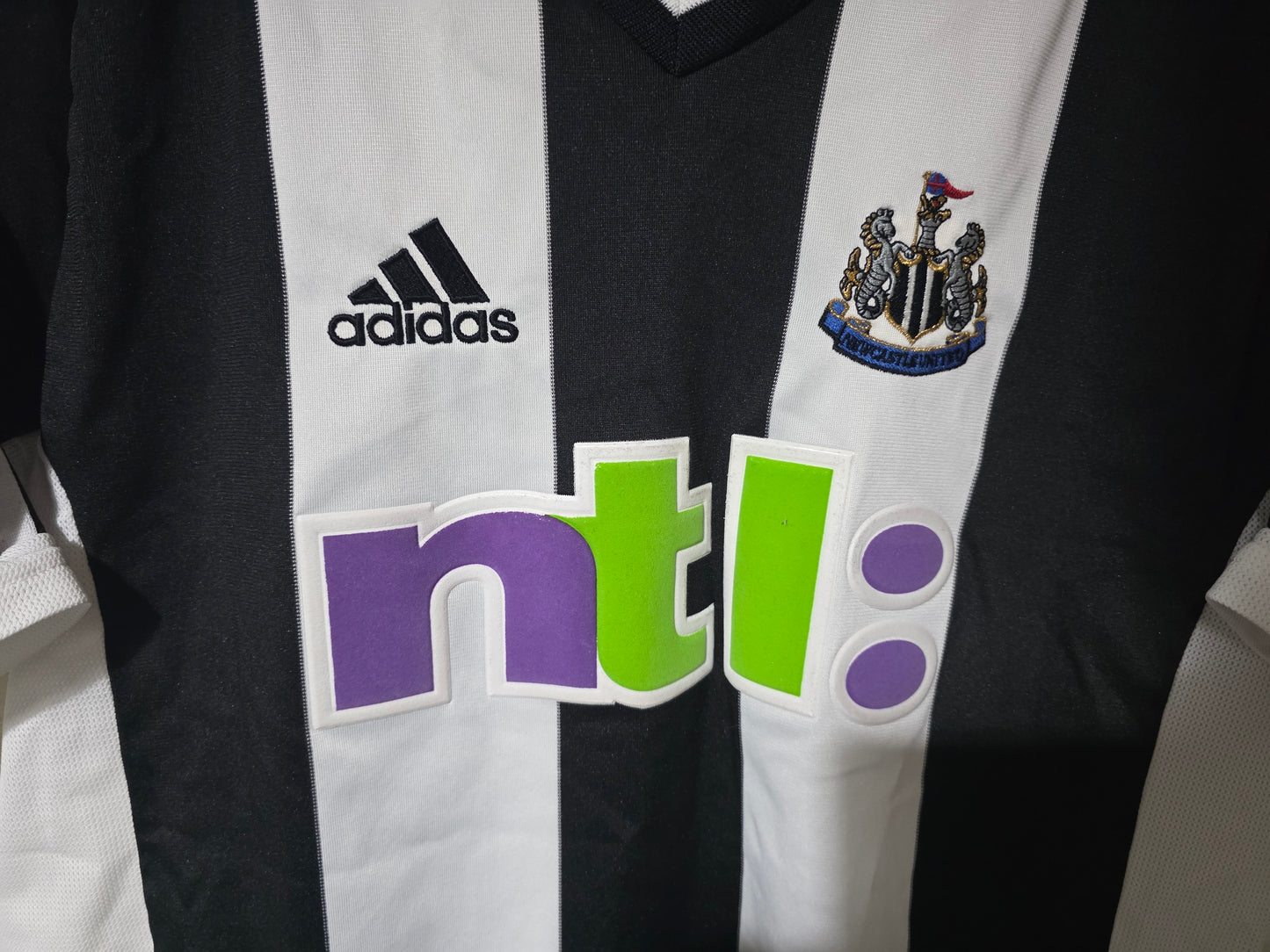 Newcastle United 2001/03 Adidas Home Shirt - Medium
