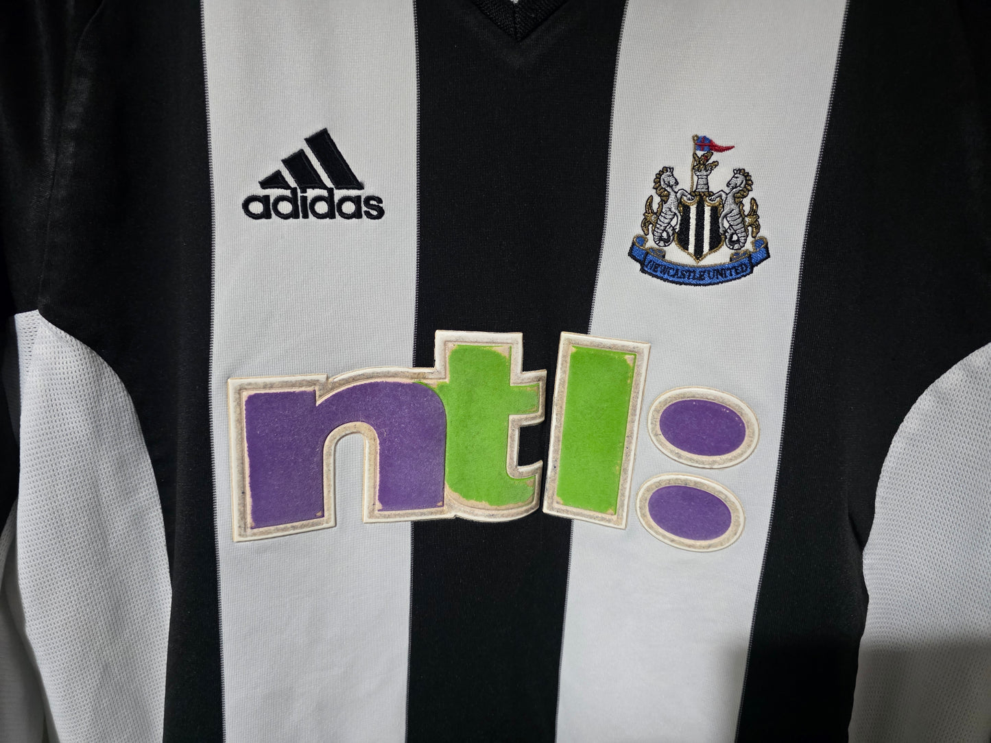 Newcastle United 2001/03 Adidas L/S Home Shirt #32 ROBERT - Medium