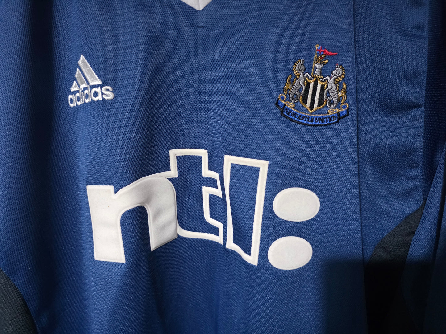 Newcastle United 2001/02 Adidas L/S Away Shirt #32 ROBERT - Large