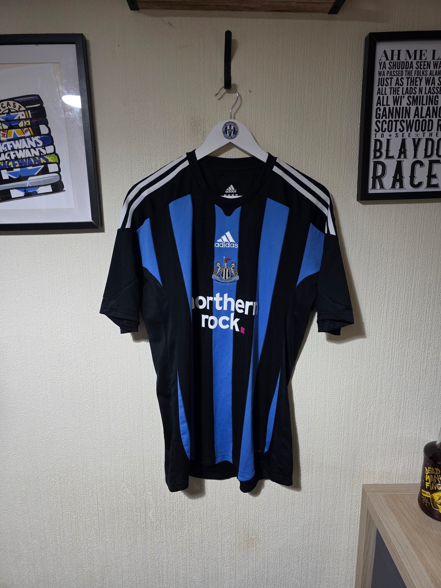 Newcastle United 2009/10 Adidas Away Shirt - Medium