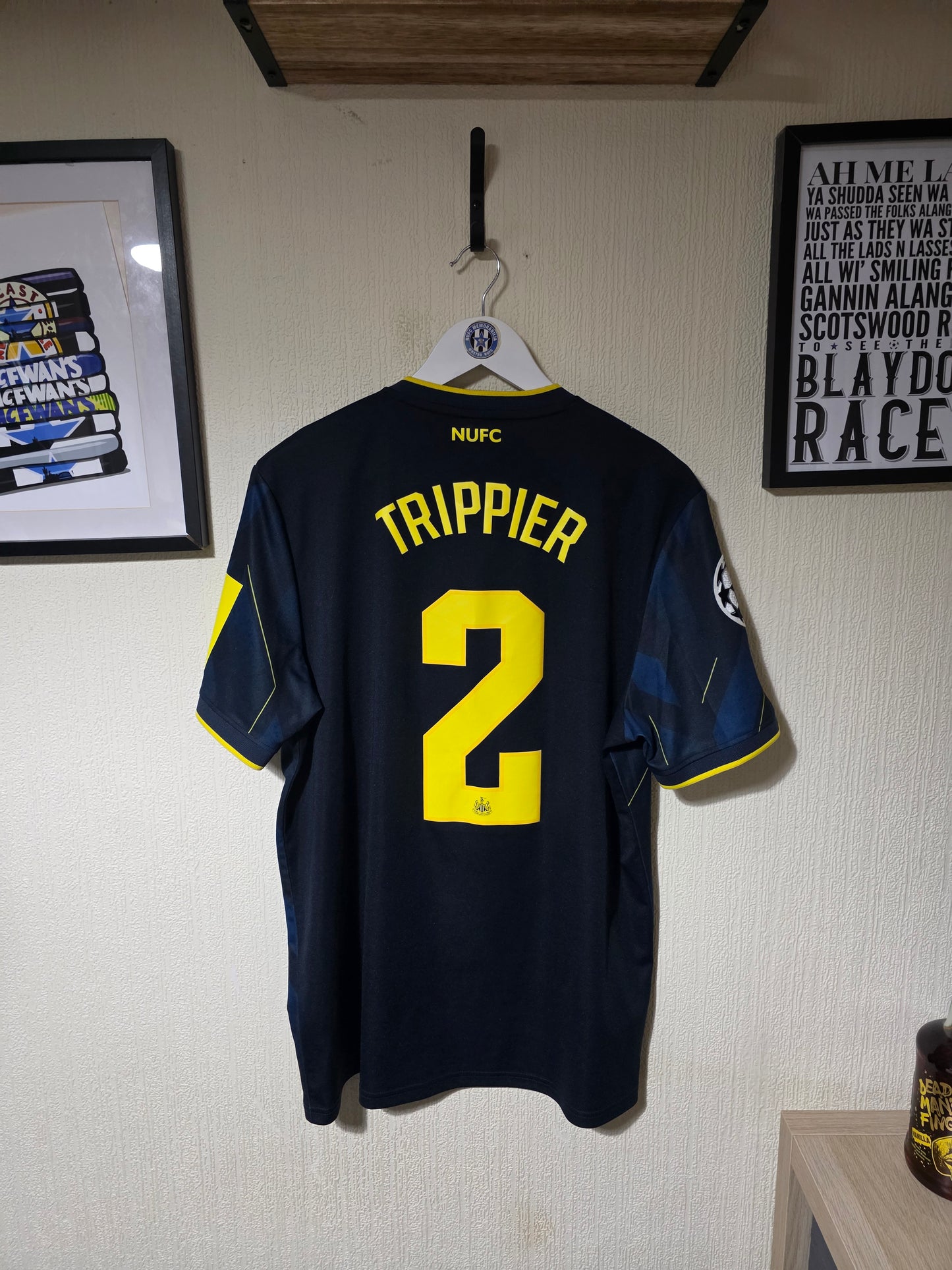 Newcastle United 2022/23 Castore Third Shirt #2 TRIPPIER - XL