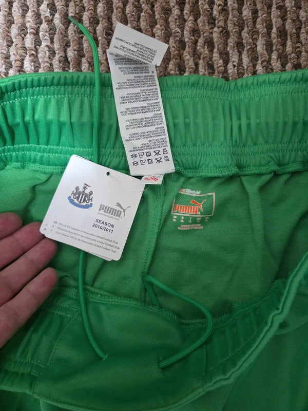 Newcastle united 2010/11 Puma Keepet Shorts BNWT - XL