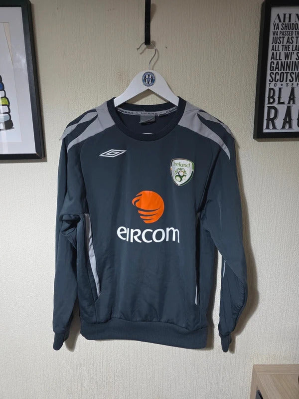 Ireland 2007/09 Umbro sweatshirt - Medium