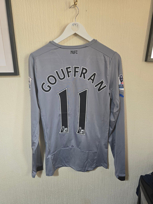 Newcastle United Yoan Gouffran Matchworn away shirt v Man Utd