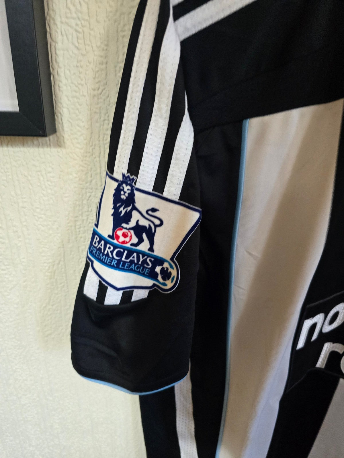 Newcastle United 2007/09 Matchworn Damien Duff home shirt v Arsenal