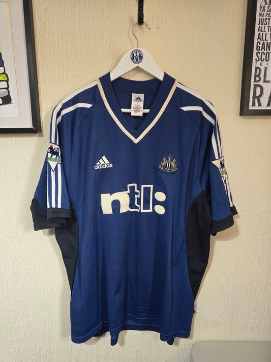 Newcastle United 2001/02 Kieron Dyer matchworn away shirt v Derby