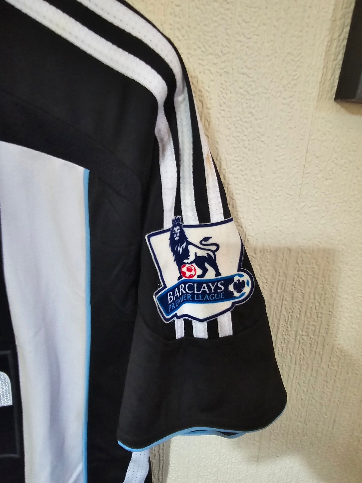 Newcastle United 2007/09 Matchworn Damien Duff home shirt v Arsenal