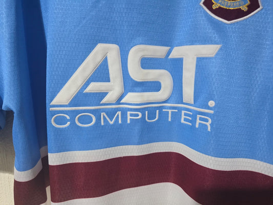Aston Villa 1997/98 Reebok away shirt - Large