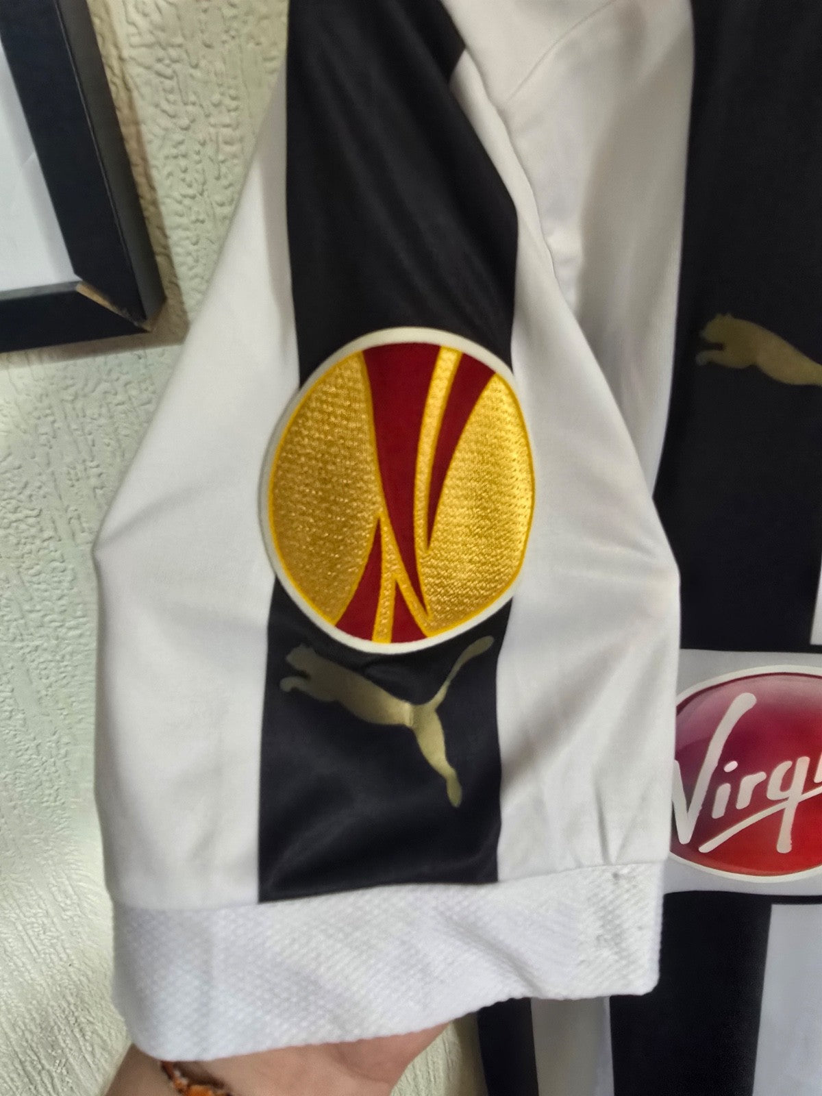Newcastle United 2012/13 Davide Santon Matchworn/Signed Europa League home shirt