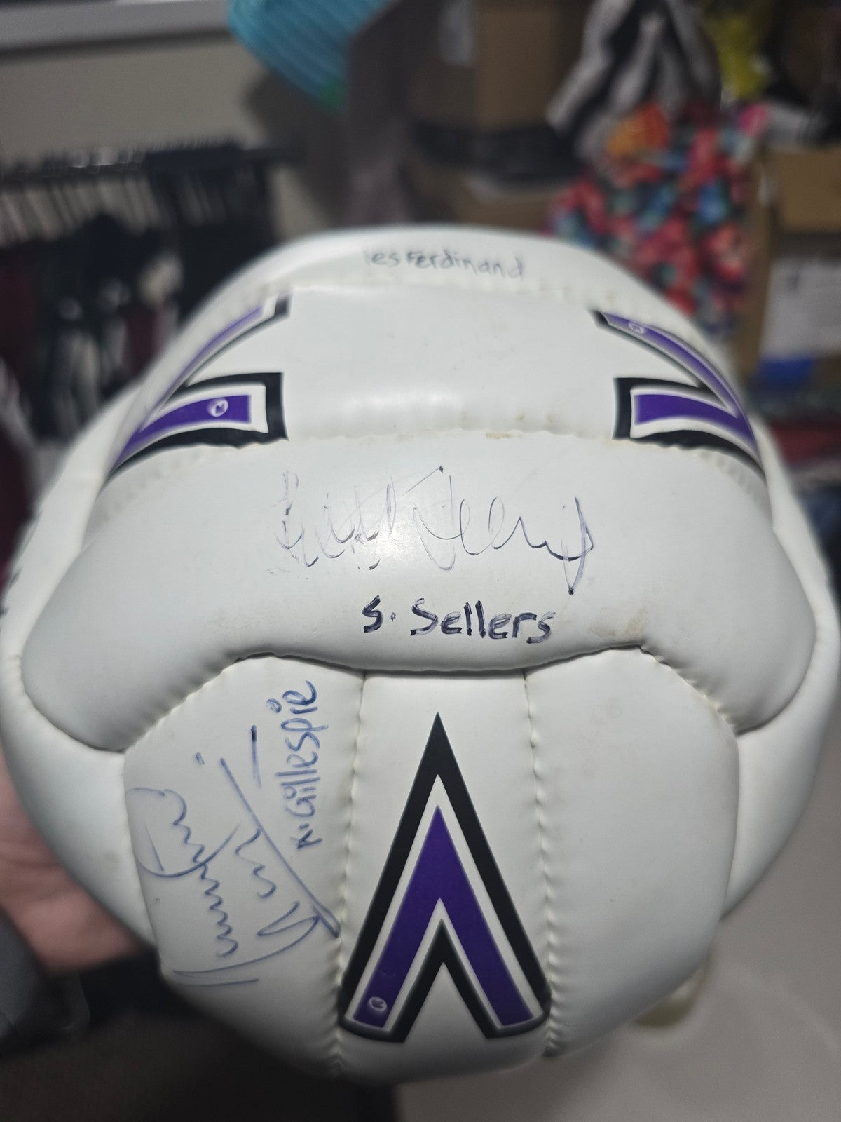 Newcastle United squad signed ball 1995/96