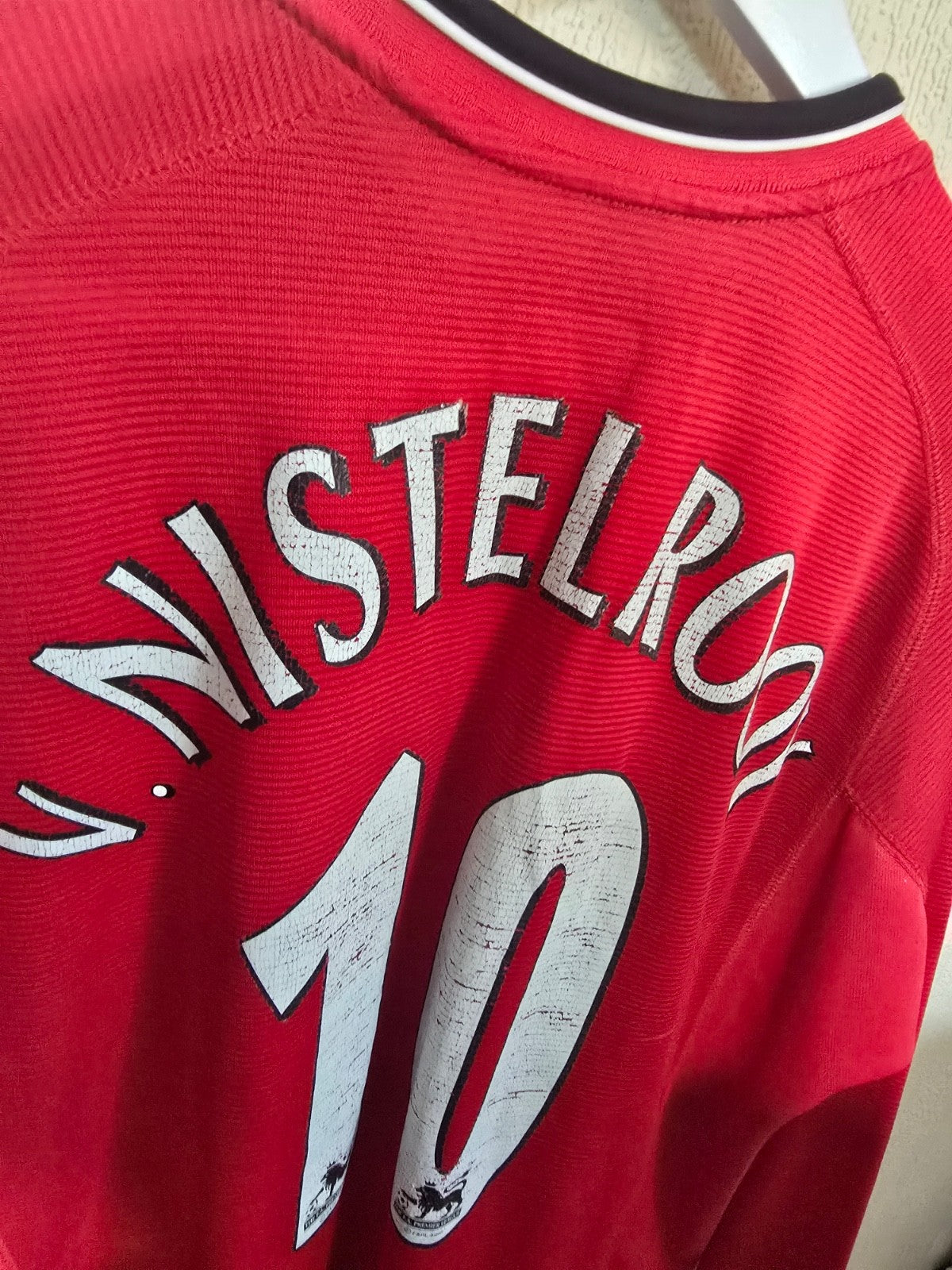 Manchester United 2000/02 Umbro Long sleeved home shirt, #10 V.NISTELROOY, XL
