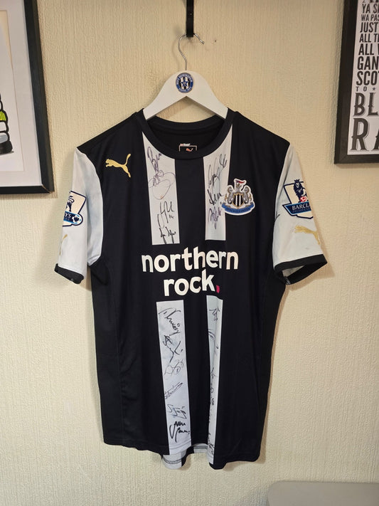 Newcastle United 2011/12 #25 LUALUA matchworn & Squad signed home shirt