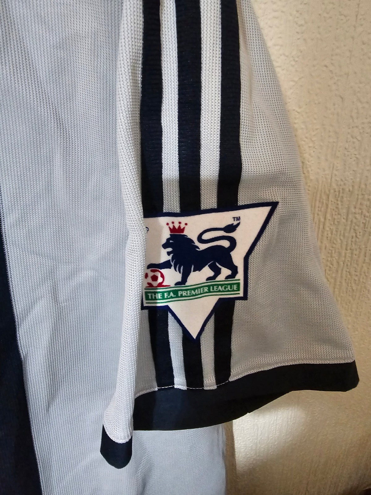 Newcastle United 2002/03 Andy Griffin matchworn away shirt with proof