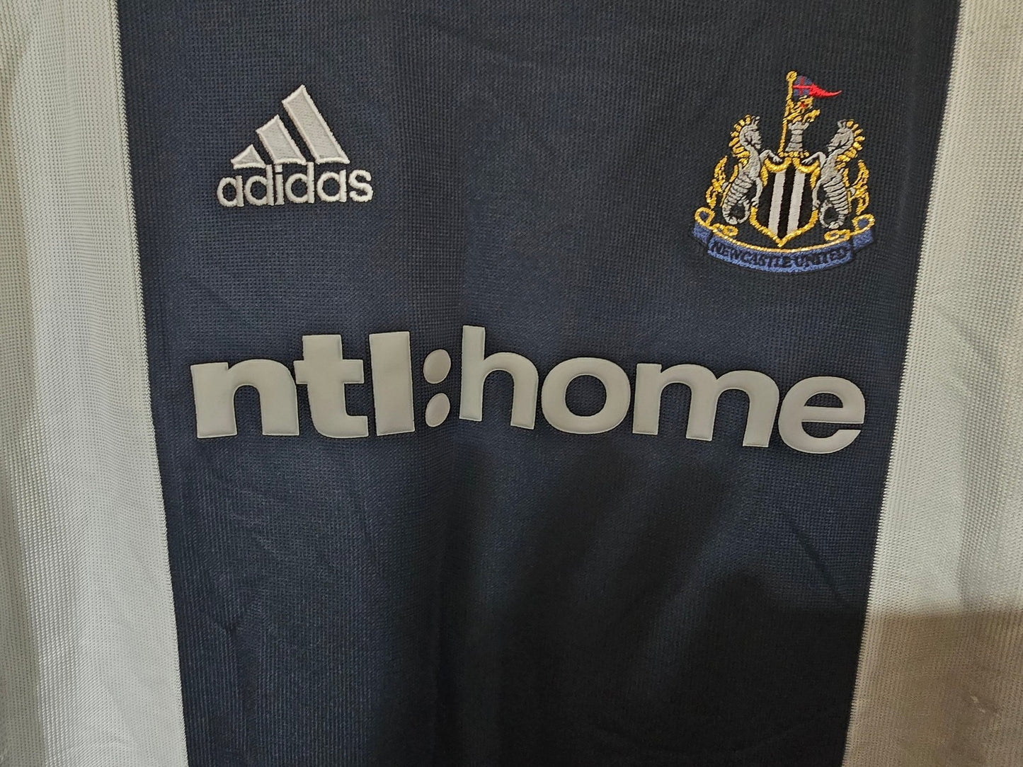 Newcastle United 2002/03 Laurent Robert matchworn/issued away shirt