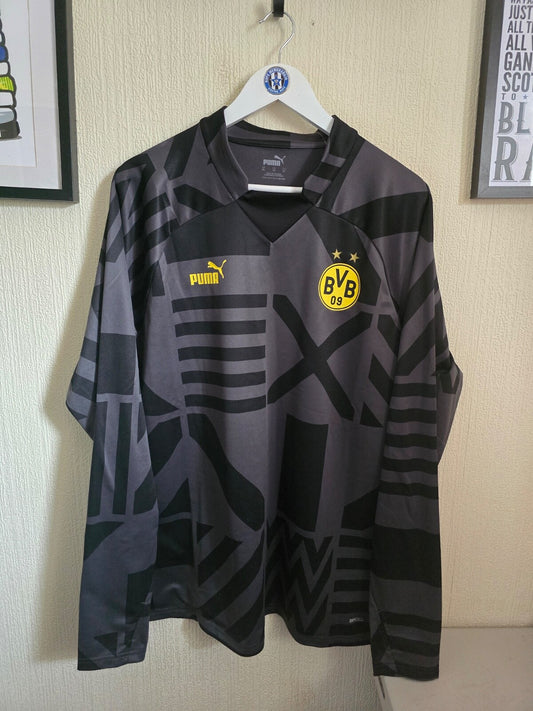 MEGA RARE BVB Borussia Dortmund 2022/23 Puma pre game top, BNWT, XL