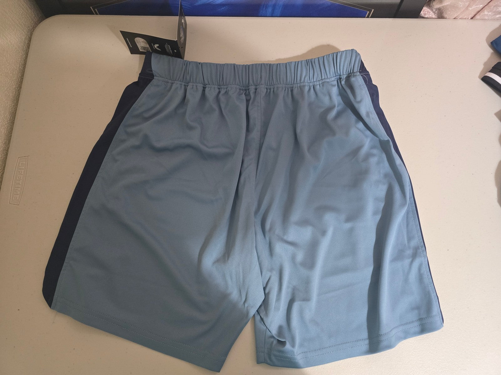 Newcastle United 2022/23 Players training shorts, BNWT - Medium