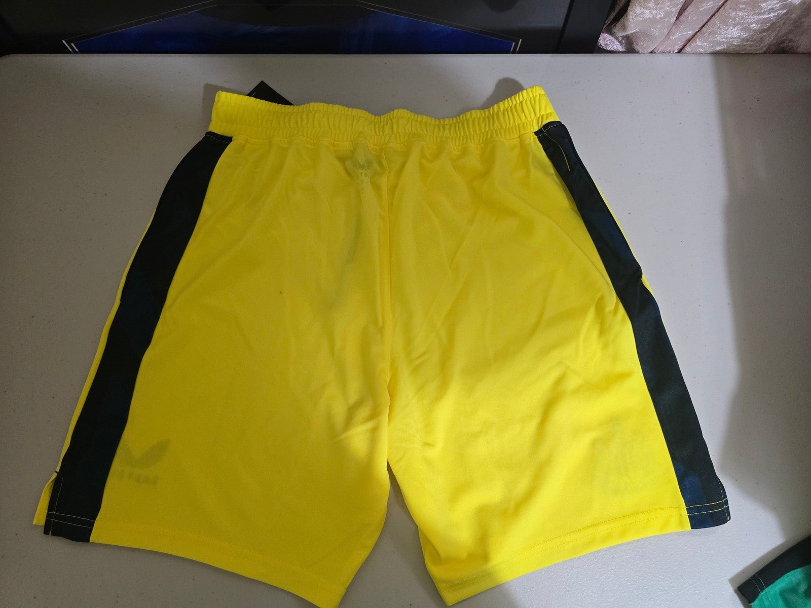 Newcastle United 2023/24 Third shorts, BNWT - Medium