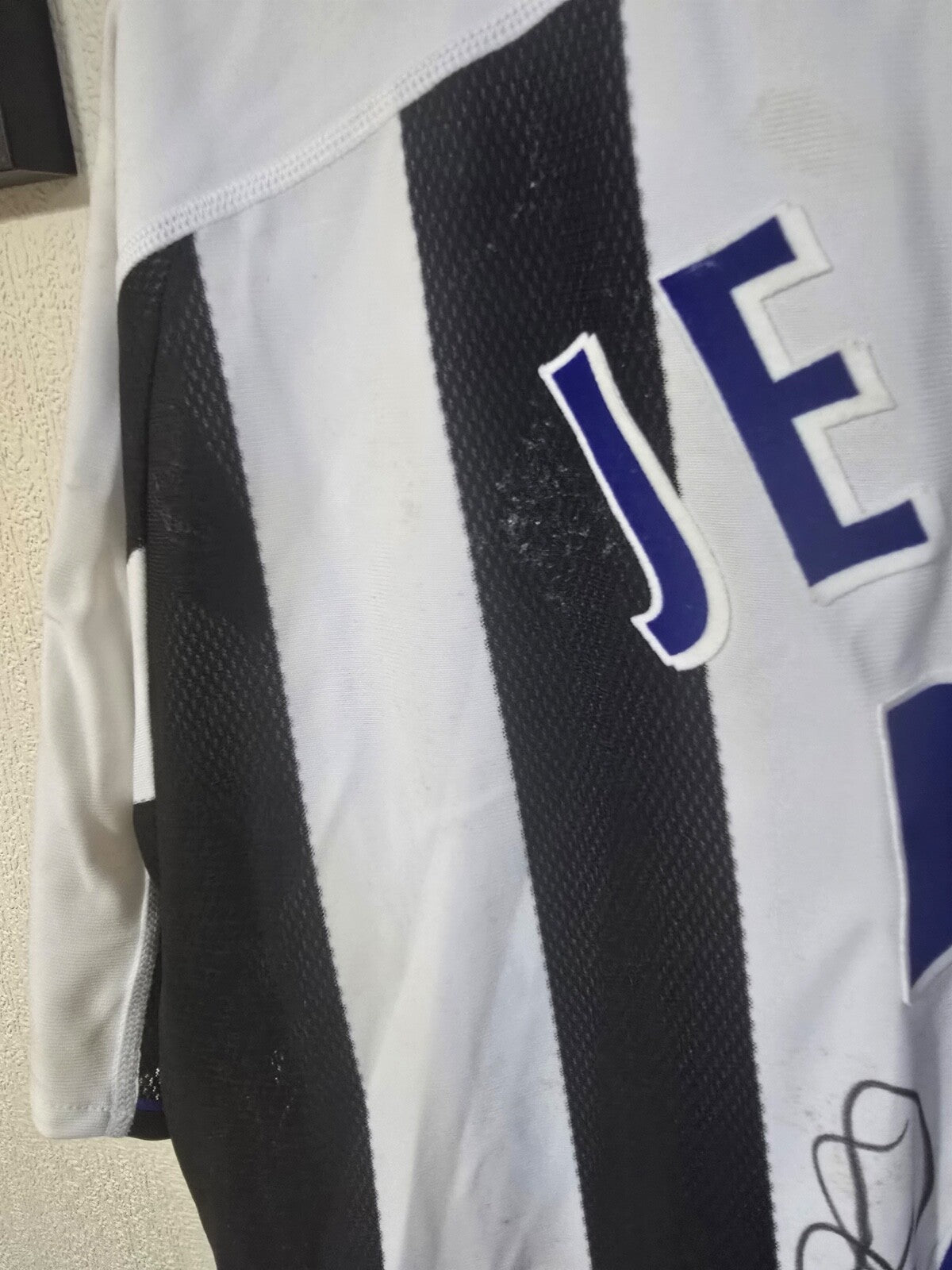 Newcastle United Jermaine Jenas Matchworn home shirt v Man city 2003 with COA